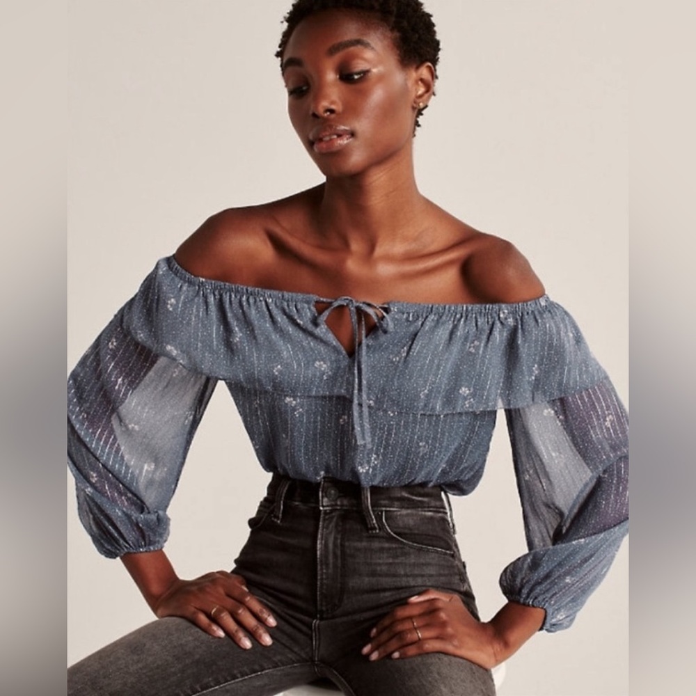 Off the shoulder body suit size M Abercrombie
